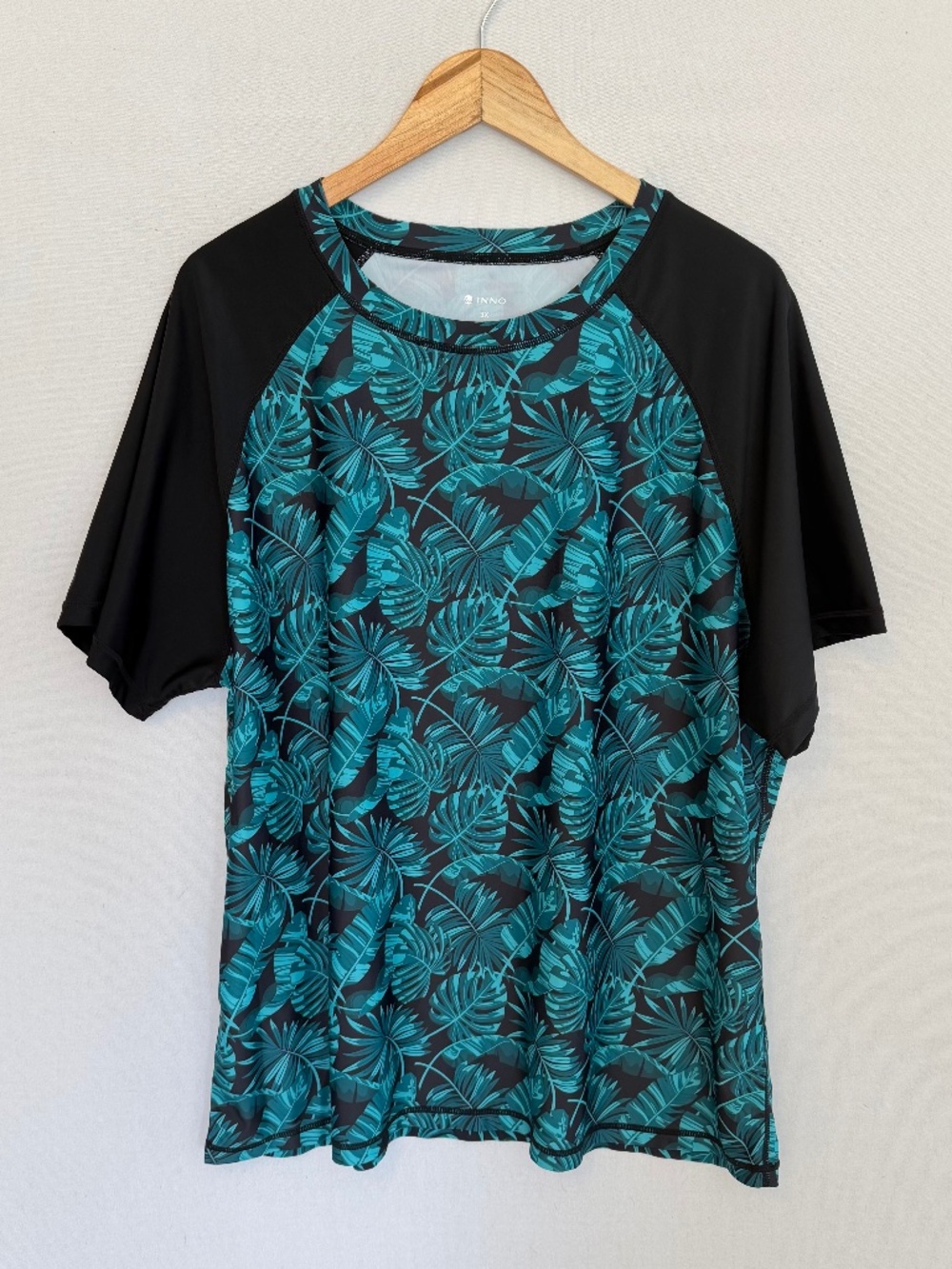 INNO Women’s 3X Tropical Print Green & Black Short Sleeve Swim Rash Guard